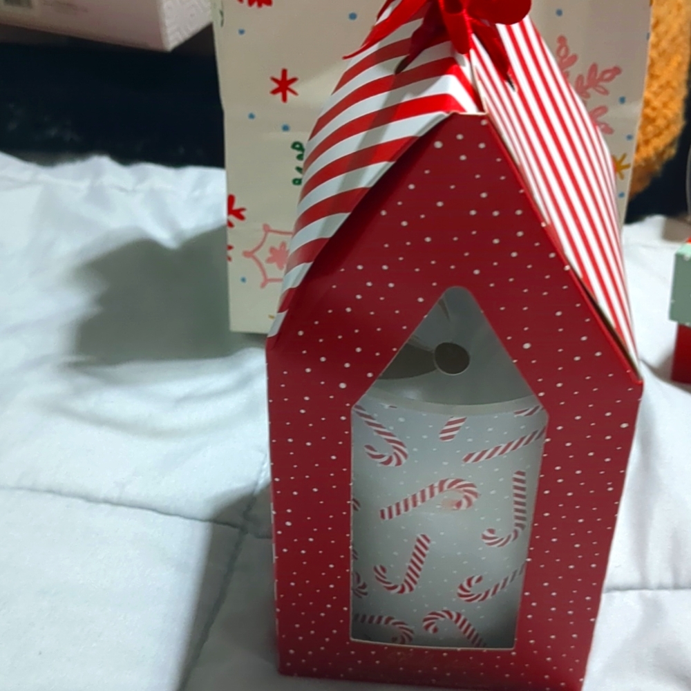 Studio 220 Scented Candle